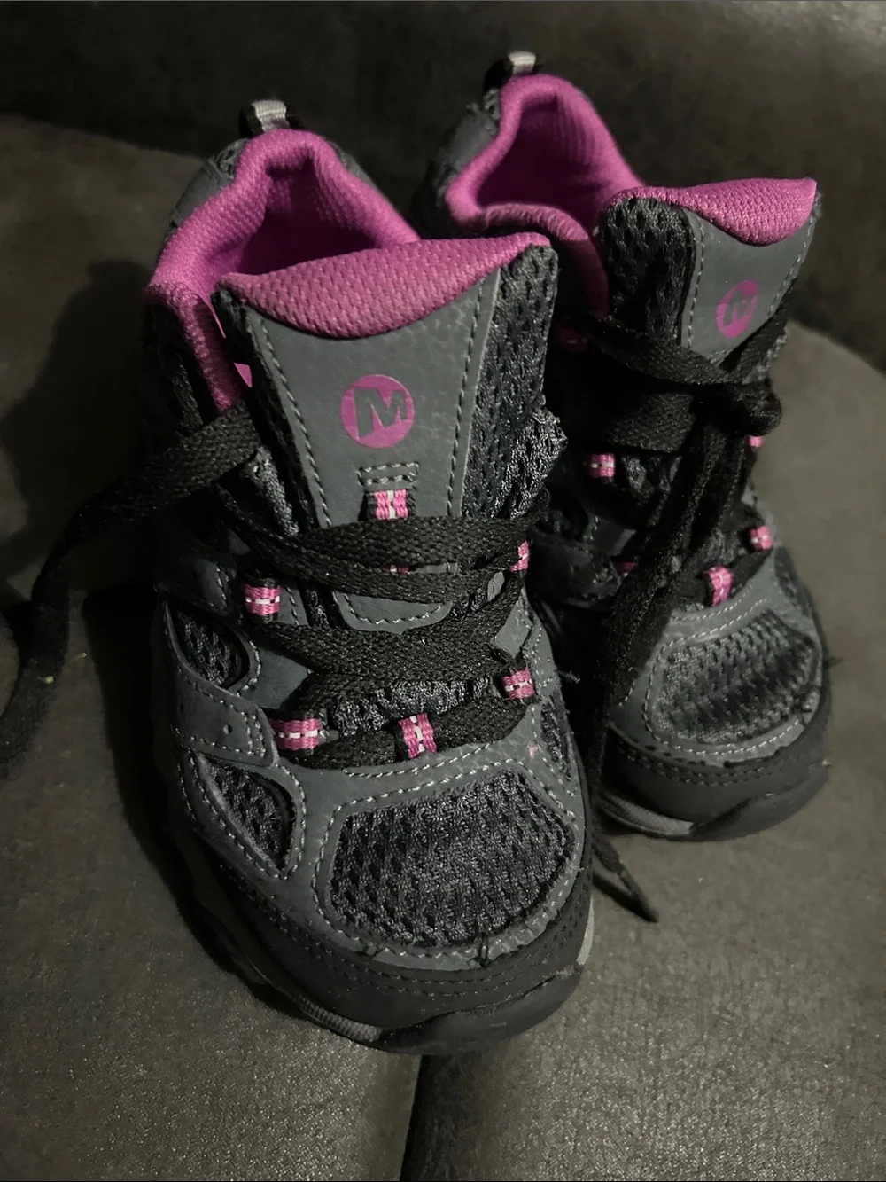 Merrell Kids Black and Magenta Trail Sneakers